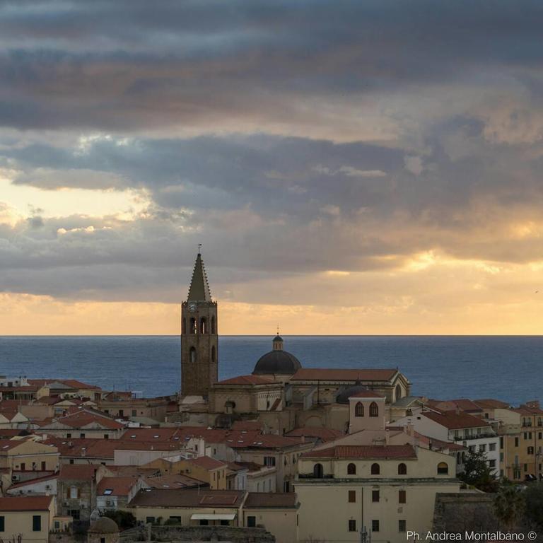 Gioberti 25 Apartment Alghero Bagian luar foto